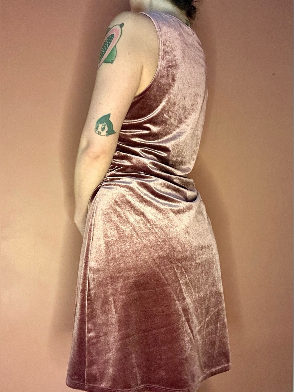 Wild Fable mauve pink velvet midi dress with boat neckline - Picture 3 of 5